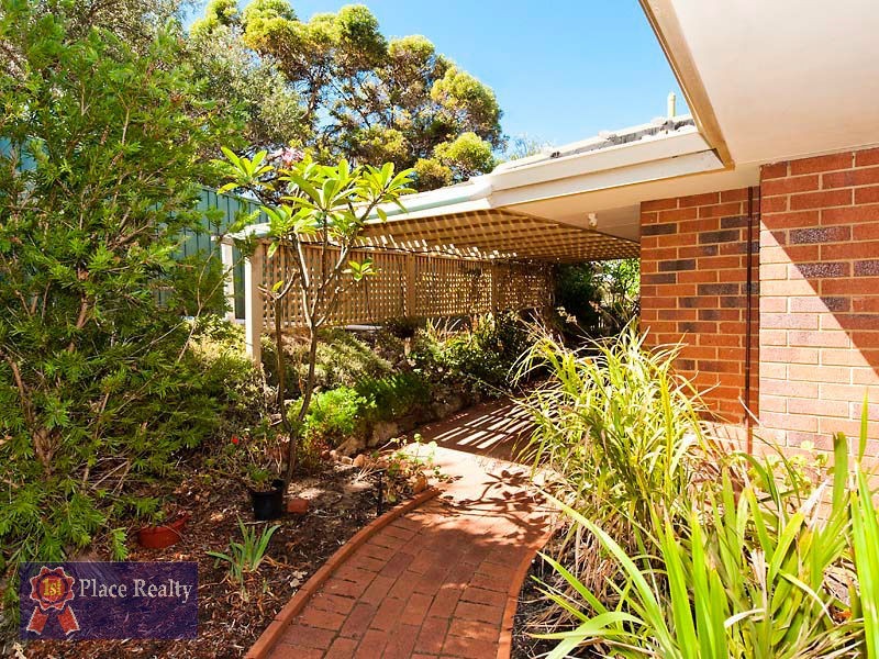 1/2 Nelson Street, Halls Head WA 6210