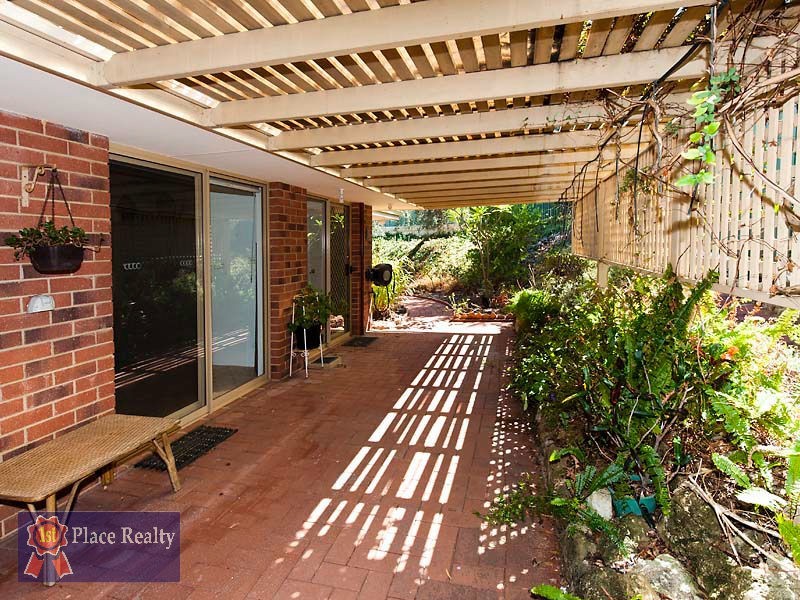 1/2 Nelson Street, Halls Head WA 6210