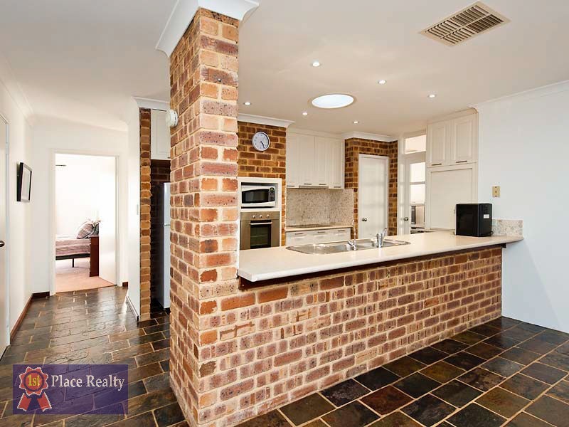 15 Clytie Road, Silver Sands WA 6210