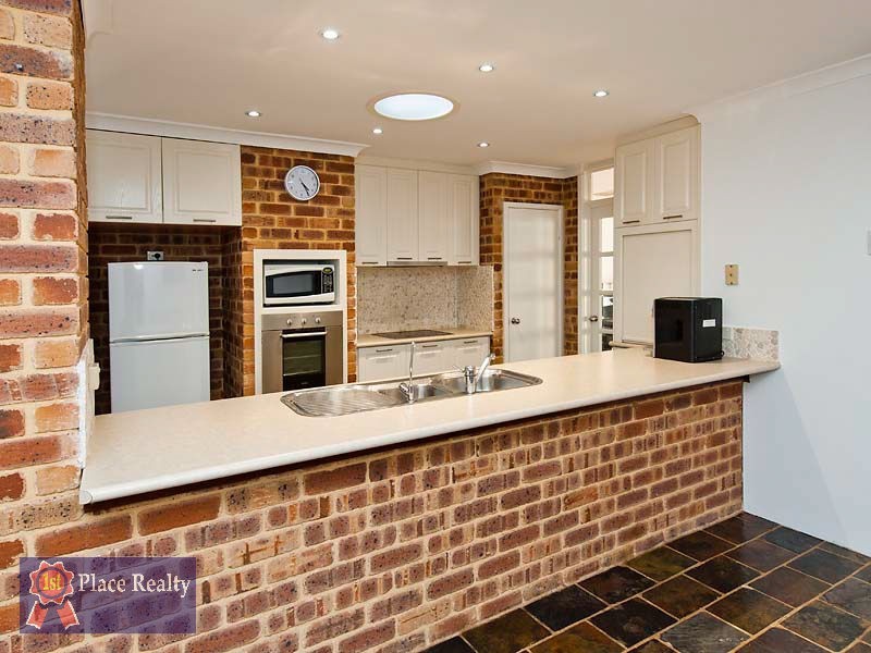 15 Clytie Road, Silver Sands WA 6210