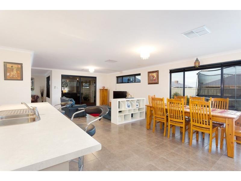 25 Wells Road, Pinjarra WA 6208