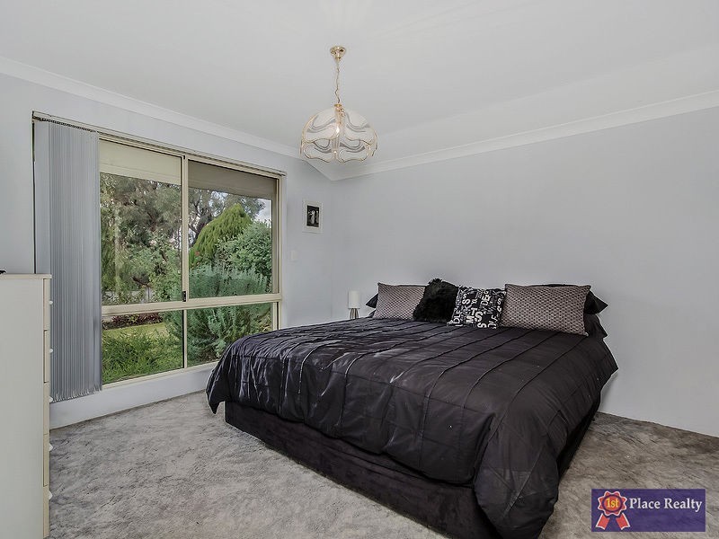 225 Oakmont Avenue, Meadow Springs WA 6210