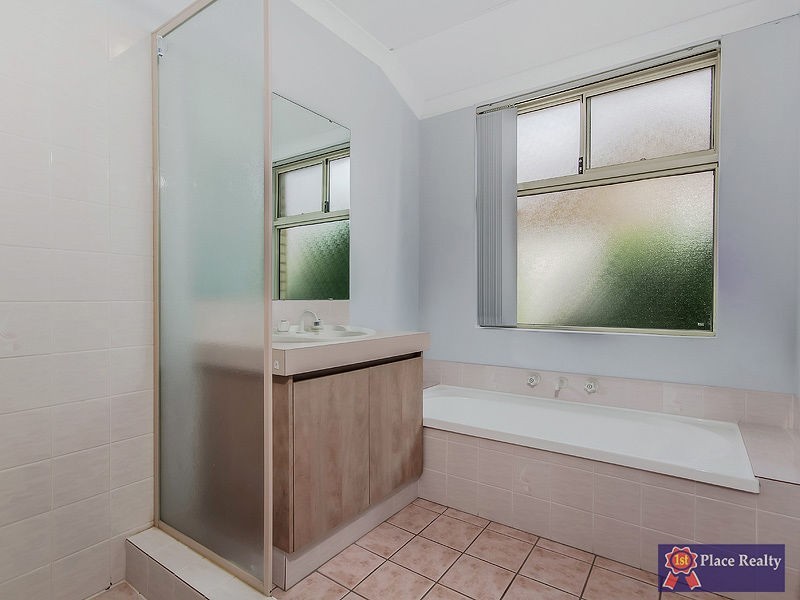 225 Oakmont Avenue, Meadow Springs WA 6210