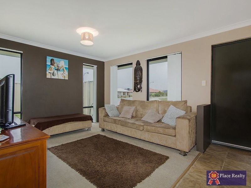 2A Lavinia Crescent, Secret Harbour WA 6173