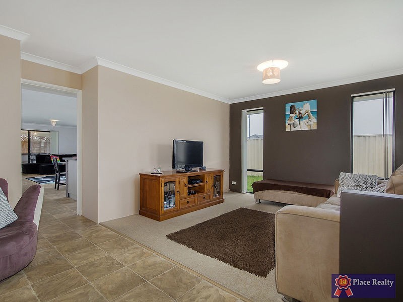 2A Lavinia Crescent, Secret Harbour WA 6173