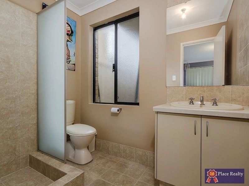 2A Lavinia Crescent, Secret Harbour WA 6173