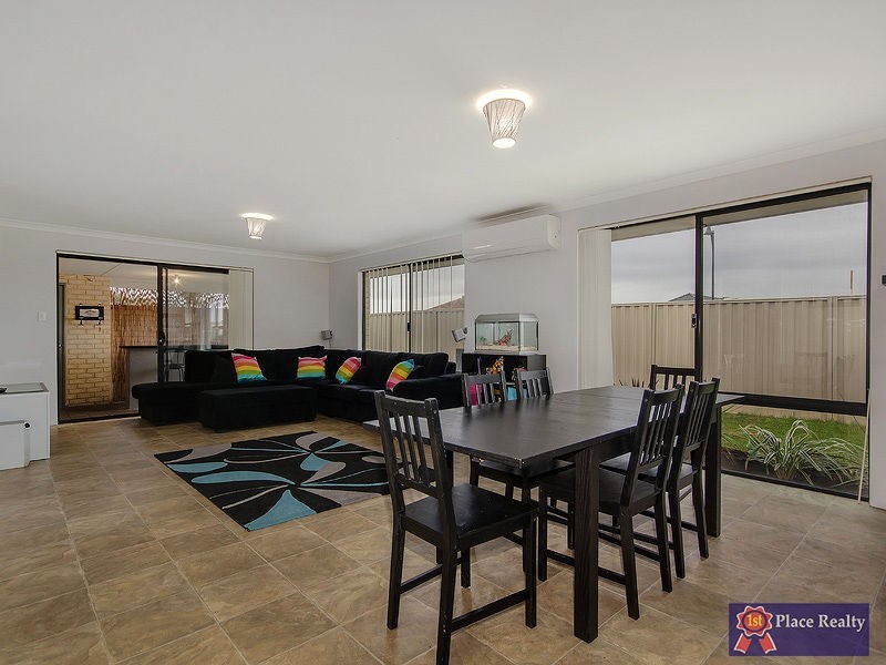 2A Lavinia Crescent, Secret Harbour WA 6173