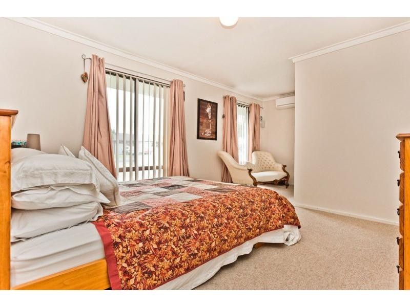 7 Barbados Close, Safety Bay WA 6169