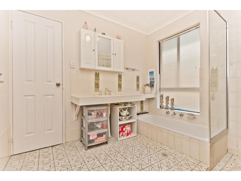 7 Barbados Close, Safety Bay WA 6169