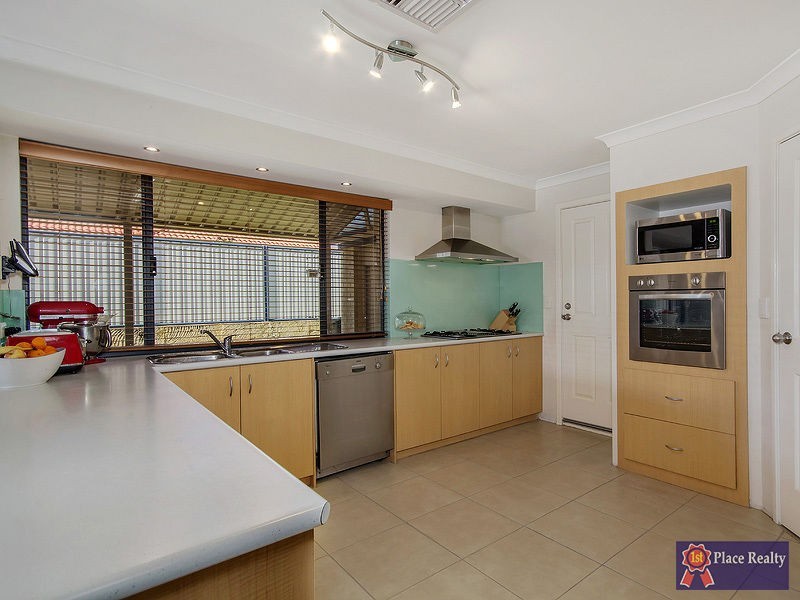 95 Meadow Springs Drive, Meadow Springs WA 6210