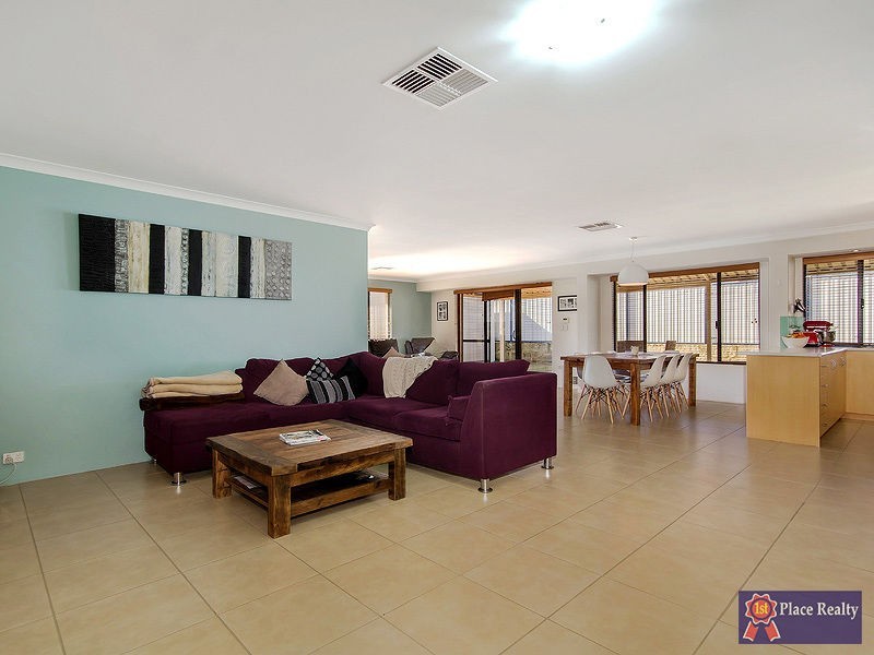 95 Meadow Springs Drive, Meadow Springs WA 6210