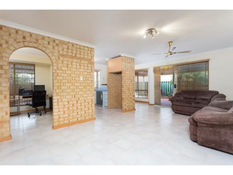 9 Derby Close, Warnbro WA 6169