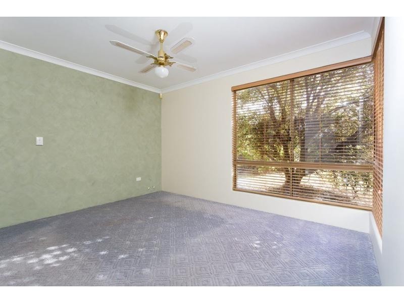 9 Derby Close, Warnbro WA 6169