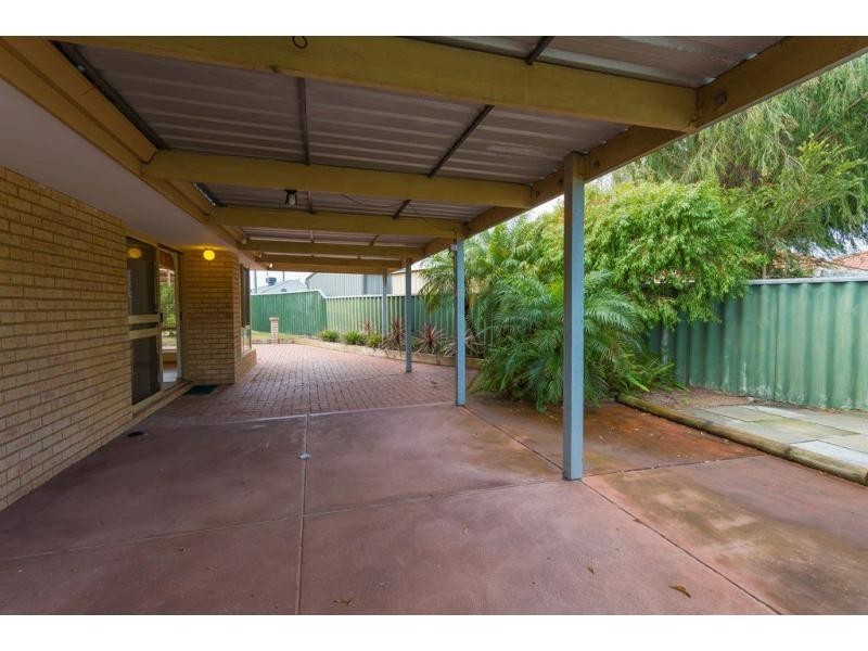 9 Derby Close, Warnbro WA 6169