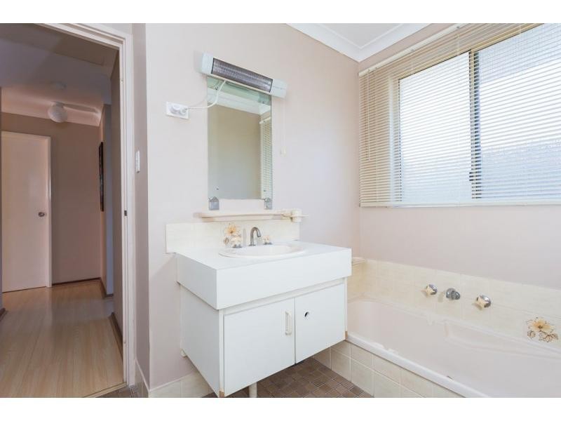 12 Gillen Place, Waikiki WA 6169