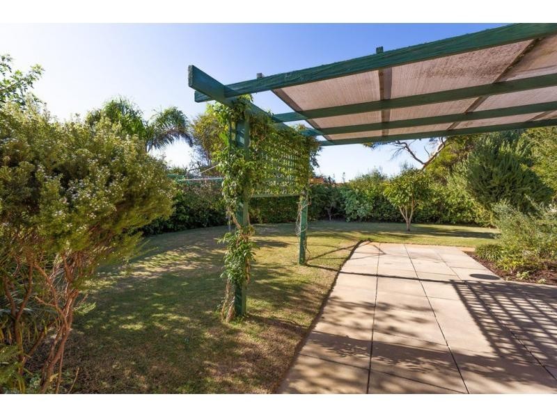 12 Gillen Place, Waikiki WA 6169