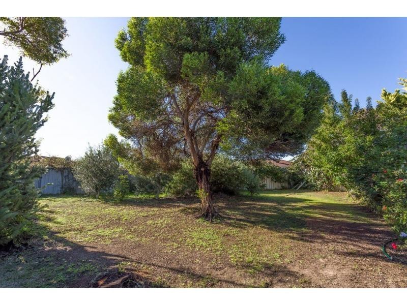 12 Gillen Place, Waikiki WA 6169