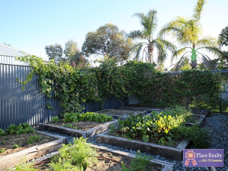 88 June Road, Safety Bay WA 6169