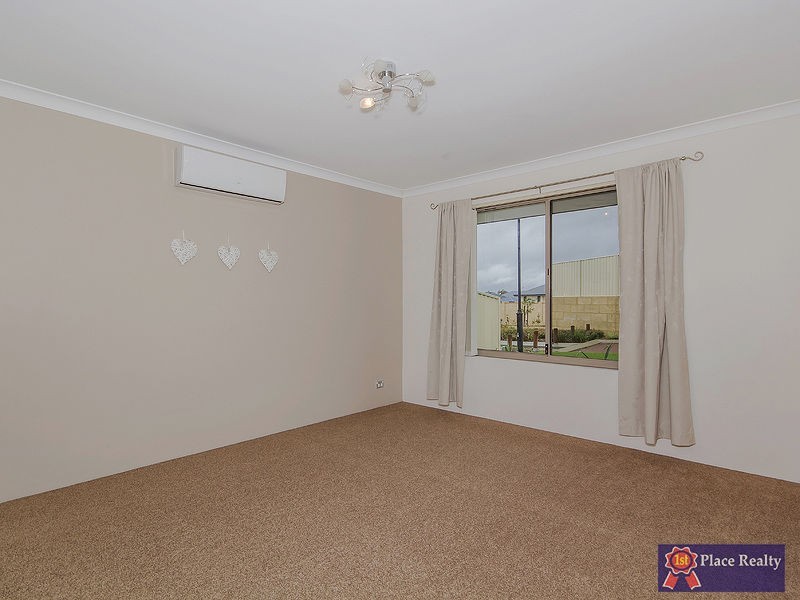 30 Highcliffe Circle, Lakelands WA 6180
