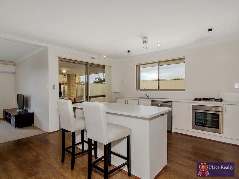 30 Highcliffe Circle, Lakelands WA 6180