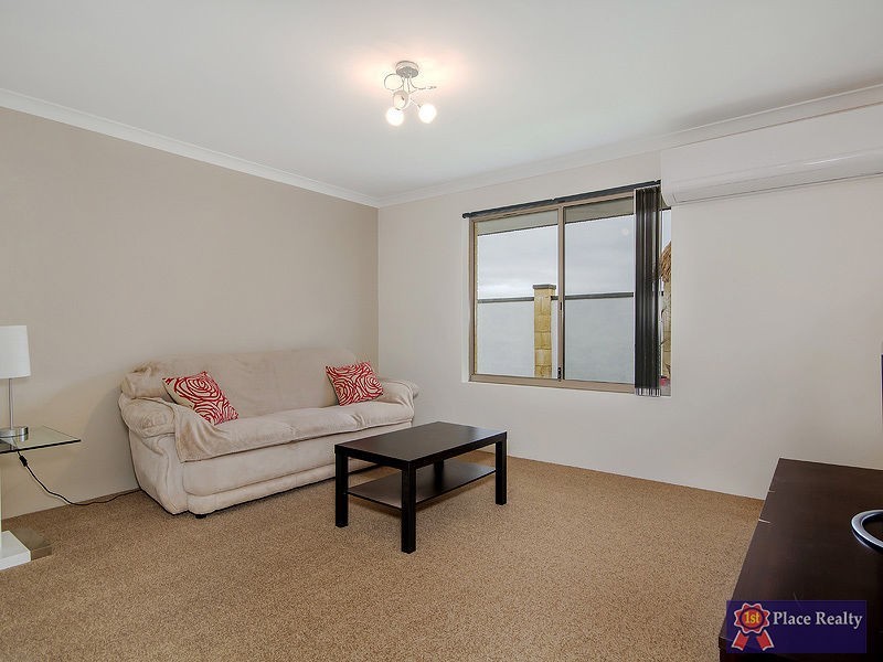 30 Highcliffe Circle, Lakelands WA 6180