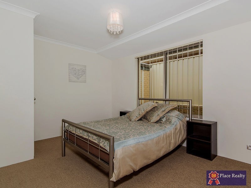 30 Highcliffe Circle, Lakelands WA 6180