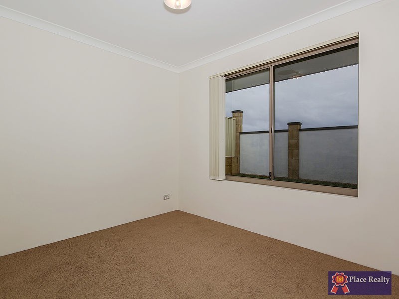 30 Highcliffe Circle, Lakelands WA 6180