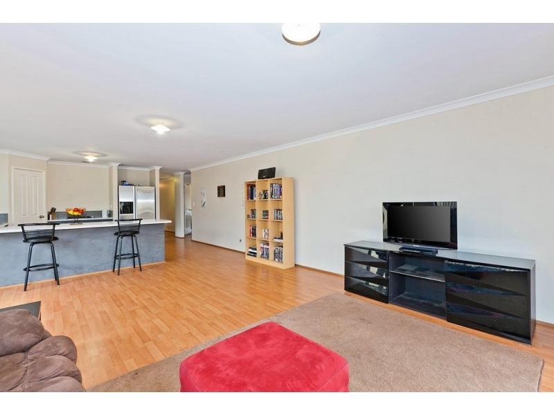 14 Dewsbury Drive, Bertram WA 6167