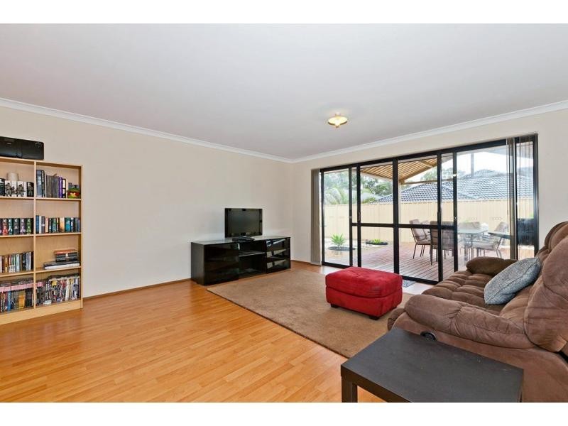 14 Dewsbury Drive, Bertram WA 6167