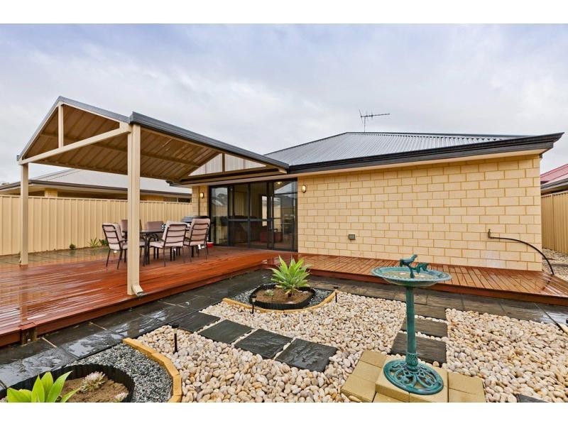 14 Dewsbury Drive, Bertram WA 6167