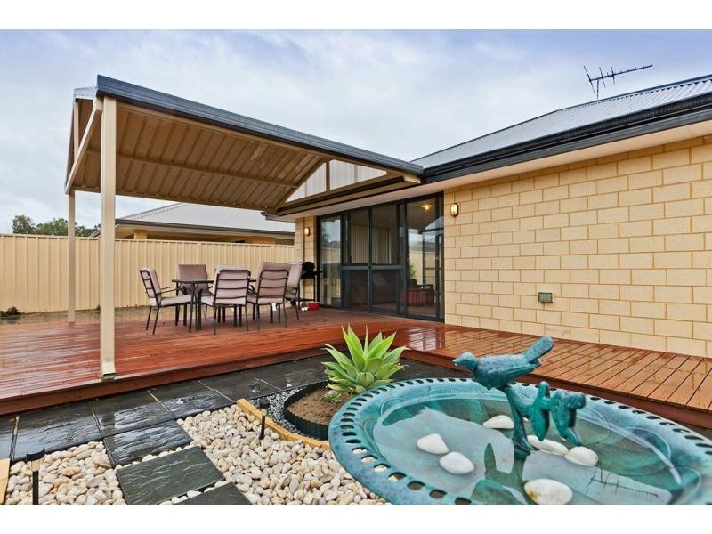 14 Dewsbury Drive, Bertram WA 6167
