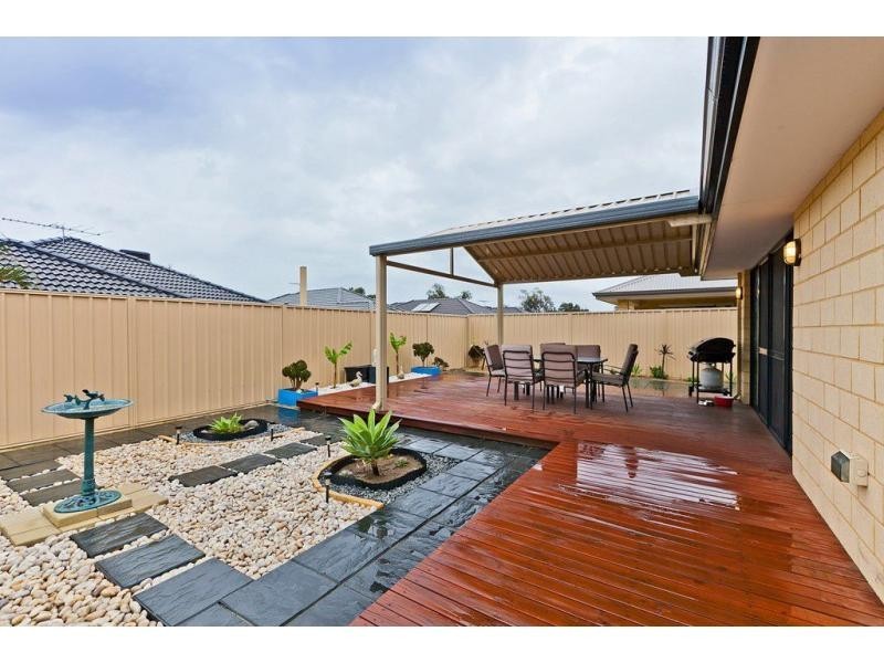 14 Dewsbury Drive, Bertram WA 6167