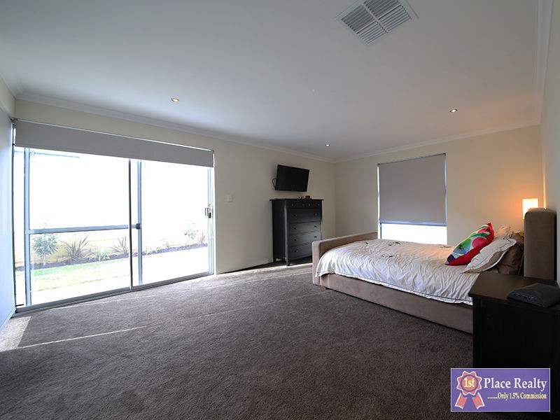 21 Victor Drive, Madora Bay WA 6210