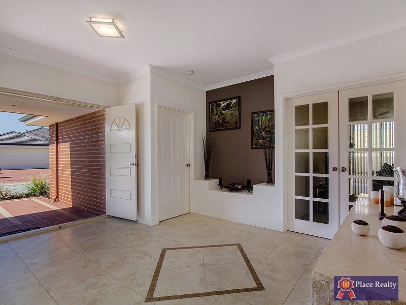 6 Gaston Road, Secret Harbour WA 6173