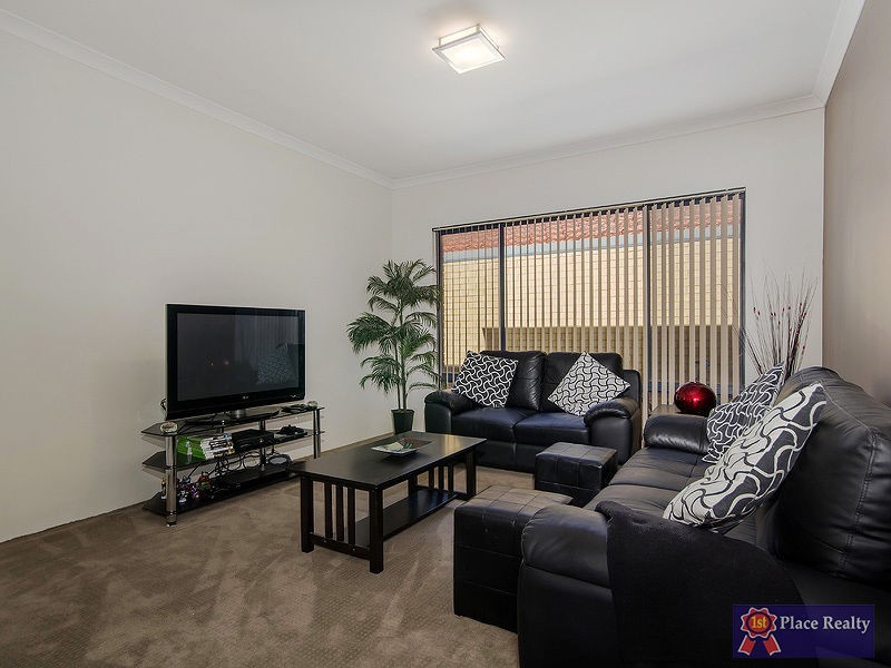 6 Gaston Road, Secret Harbour WA 6173