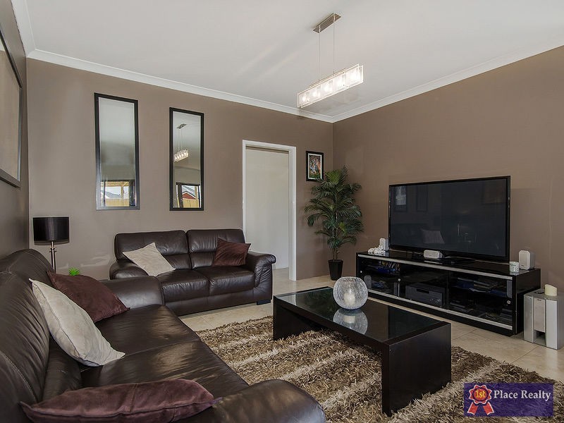 6 Gaston Road, Secret Harbour WA 6173