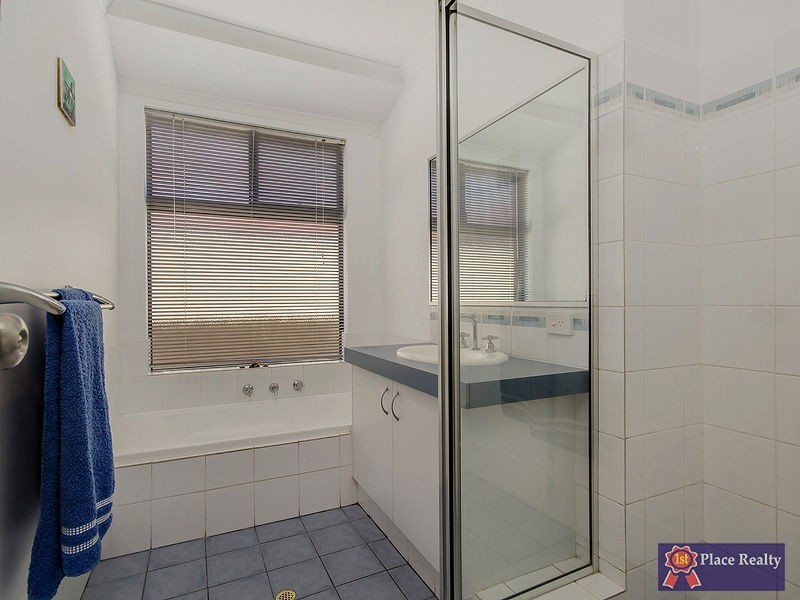 6 Gaston Road, Secret Harbour WA 6173