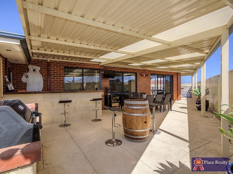 6 Gaston Road, Secret Harbour WA 6173