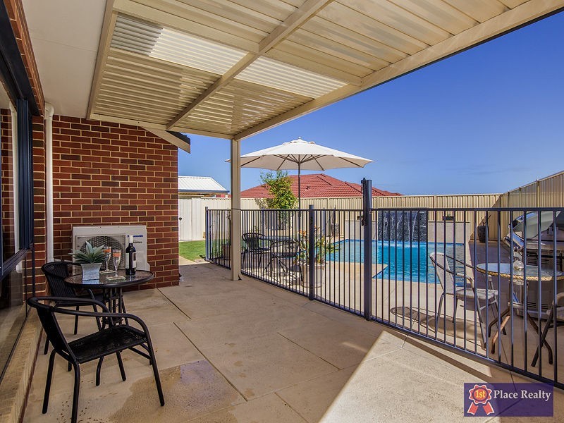 6 Gaston Road, Secret Harbour WA 6173