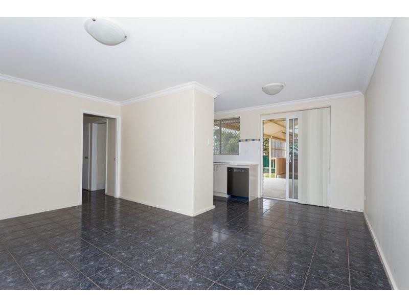 25 Unnaro Street, Hillman WA 6168