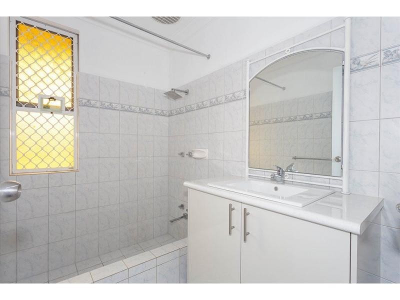 25 Unnaro Street, Hillman WA 6168