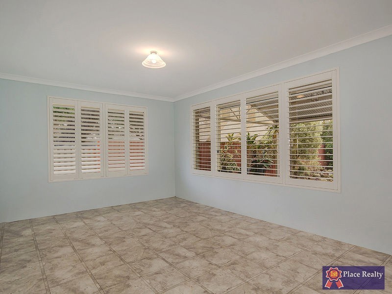 8A Parmelia Way, Madora Bay WA 6210