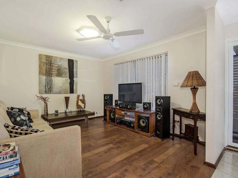 20A Sandford Crescent, Halls Head WA 6210