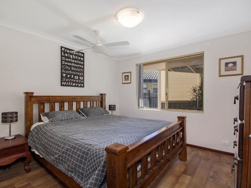 20A Sandford Crescent, Halls Head WA 6210