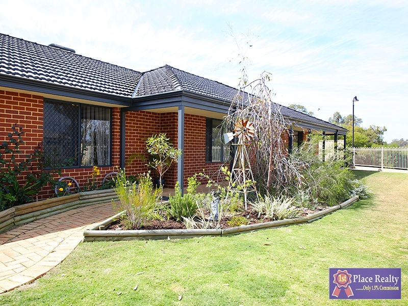 7 Adela Bend, Lakelands WA 6180