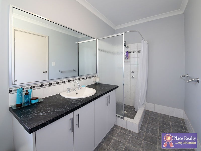 7 Adela Bend, Lakelands WA 6180