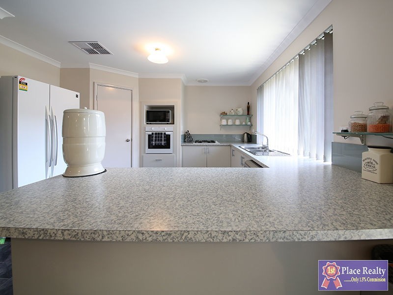 7 Adela Bend, Lakelands WA 6180