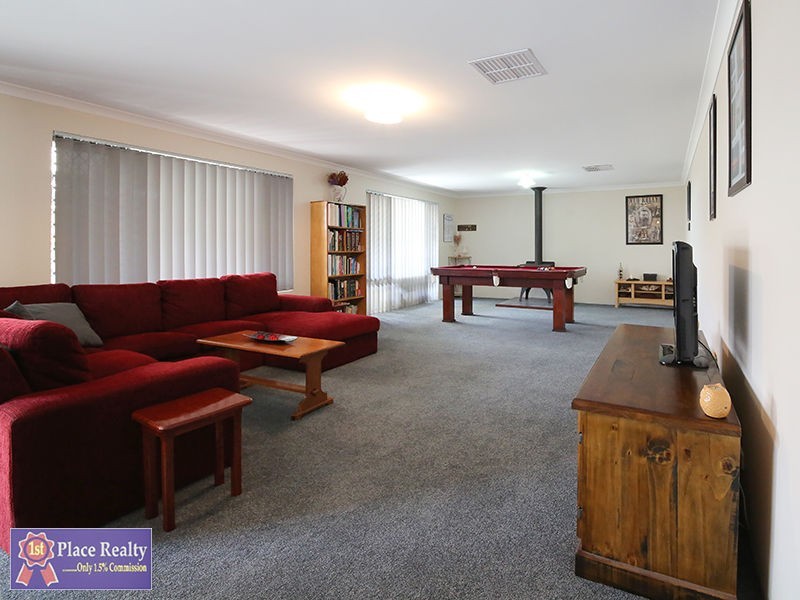 7 Adela Bend, Lakelands WA 6180