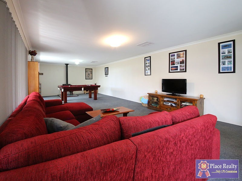 7 Adela Bend, Lakelands WA 6180