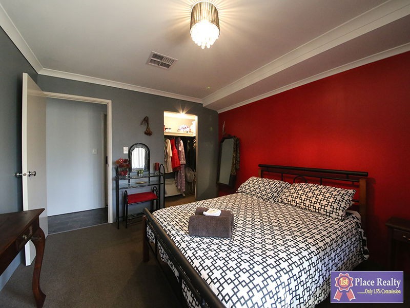 7 Adela Bend, Lakelands WA 6180